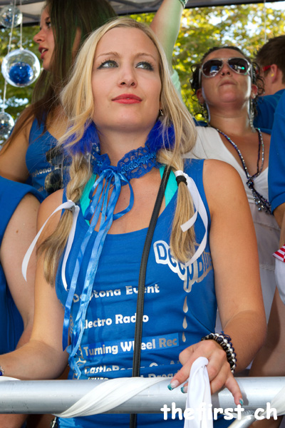 parade11_112.jpg